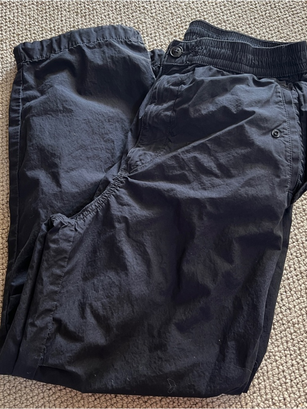 Uniqlo Men’s black parachute pants